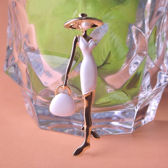 VQ Paris Fashion Lady Brooch - Picture 1 of 4
